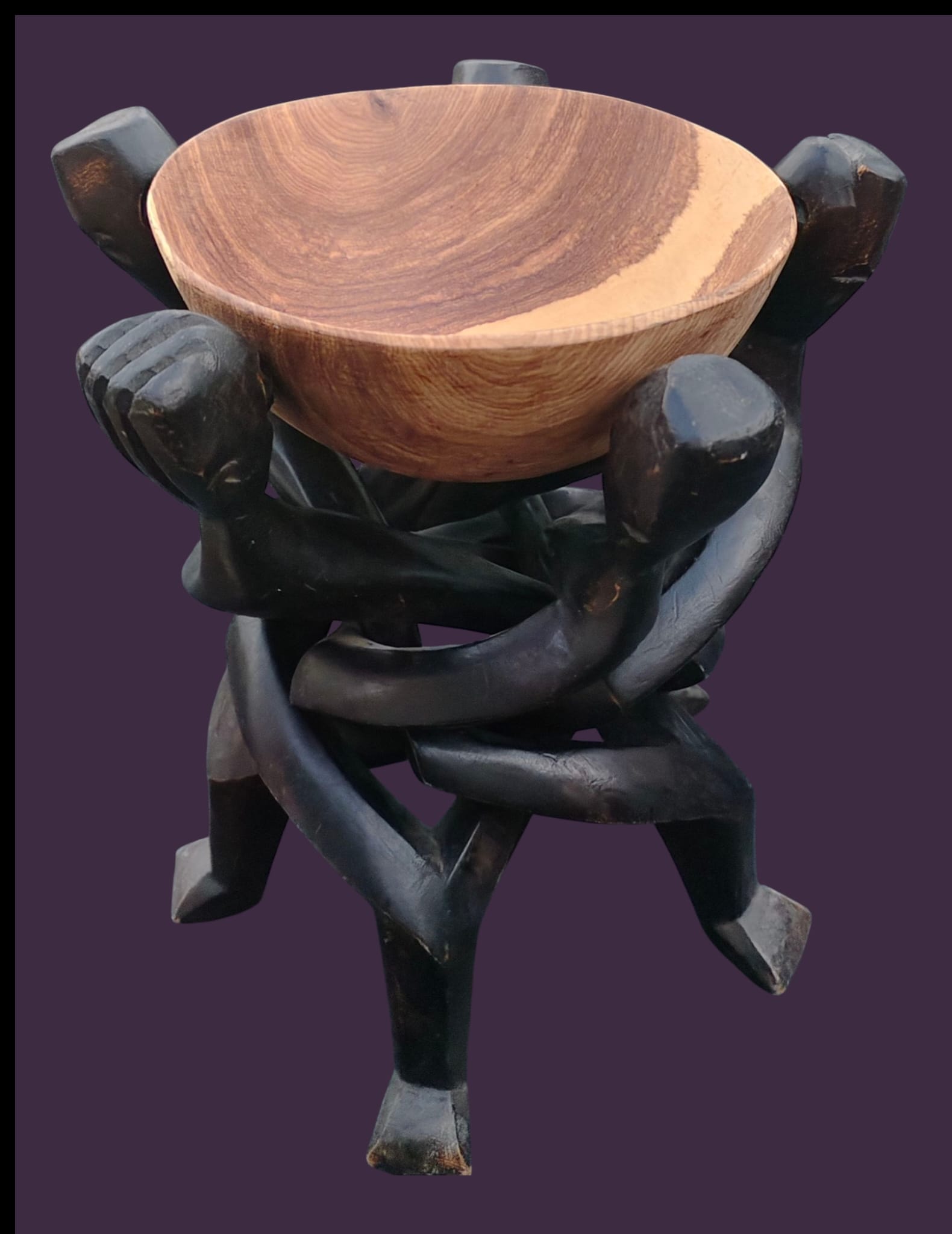 Sculpture cinq continents avec calebasse